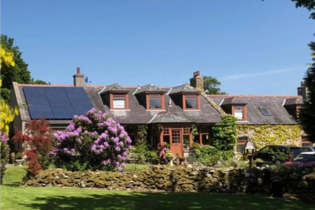 Serene Countryside Home With Manicured Gardens ストーンヘブン エクステリア 写真