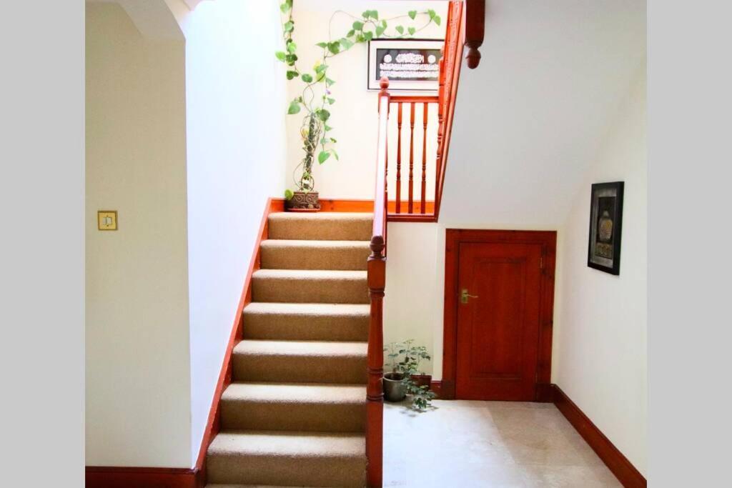 Serene Countryside Home With Manicured Gardens ストーンヘブン エクステリア 写真