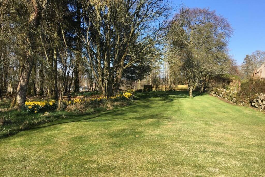 Serene Countryside Home With Manicured Gardens ストーンヘブン エクステリア 写真